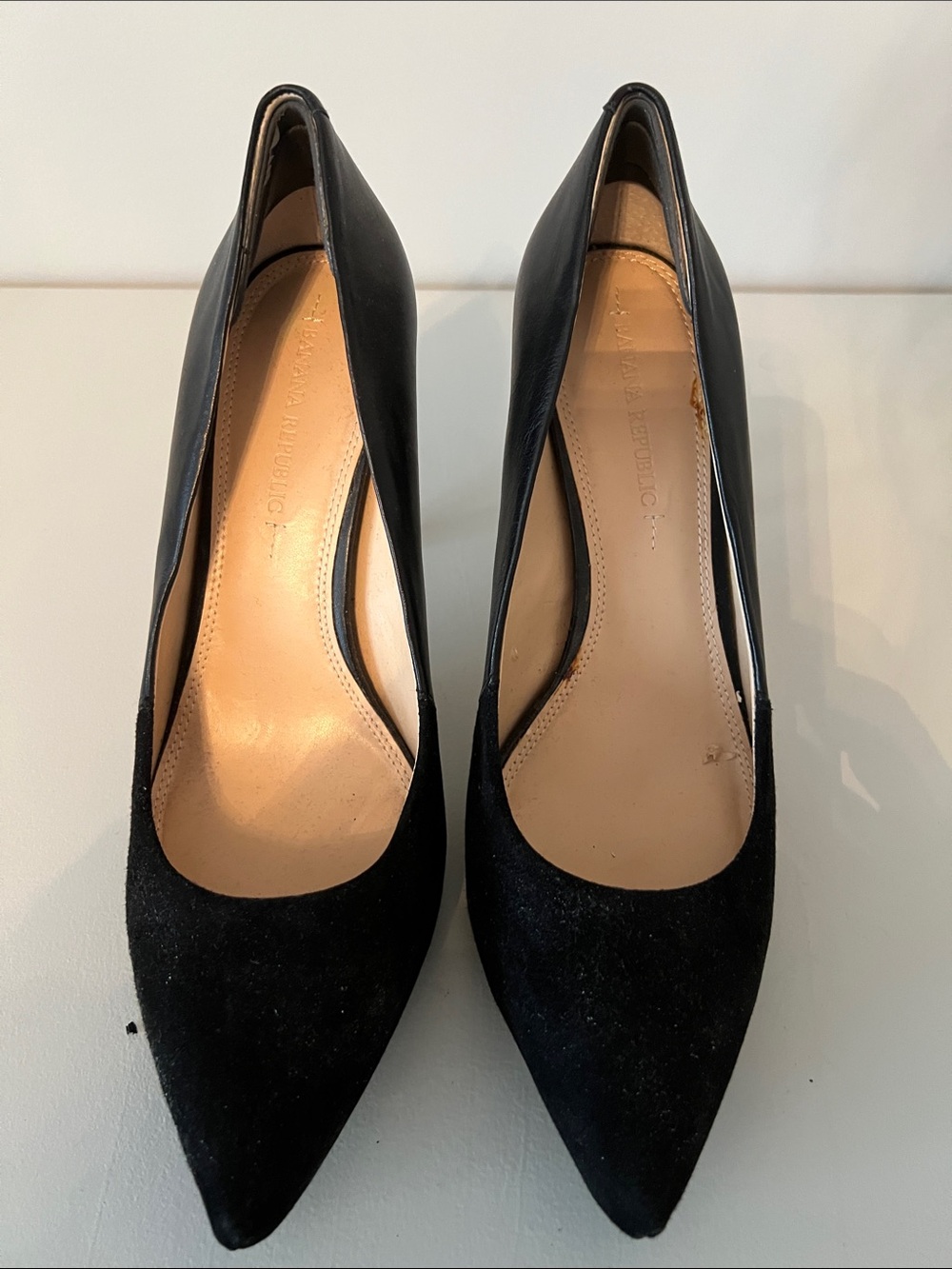 Banana Republic Black Pointed-Toe Leather & Suede Pumps